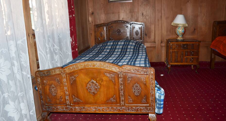 Geneva Houseboat, Srinagar 5